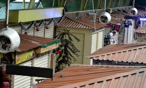 Prefeitura de Volta Redonda faz reparo na ventilação do Mercado Popular da Vila