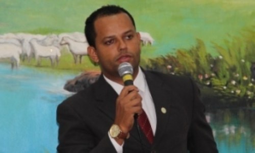 Líder Comunitário da Vila Elmira faz críticas ao governo de Barra Mansa